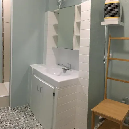 Le Petit Bouchon T3 Hypercentre De Rue Emile Zola